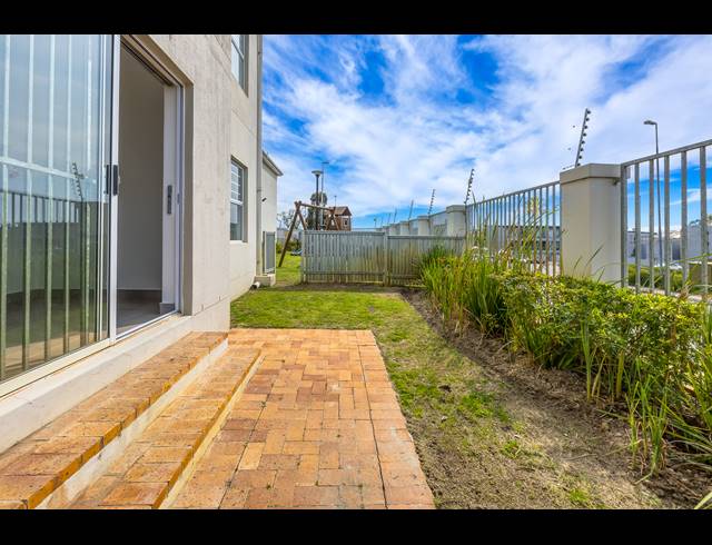 2 BEDROOM APARTMENT FOR SALE IN LANGEBERG RIDGE